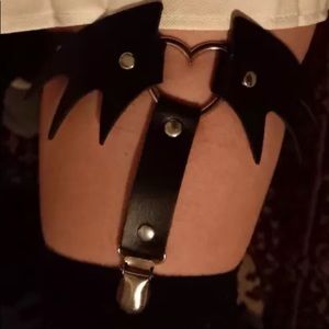 1 Sexy Heart LegChain Cosplay Elastic Thigh Garter